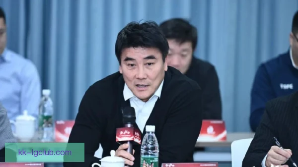 自由身加盟者长期建队思路，合同结构更灵活